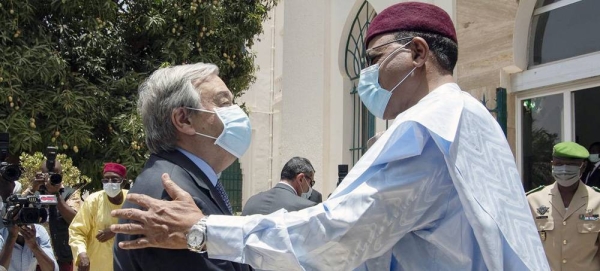 UN Secretary-General António Guterres (left) is received by the Nigerien President Mohamed Bazoum, in the capital of Niger, Niamey. — courtesy UN Photo/Eskinder Debebe
