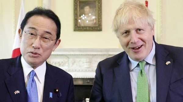 Japanese Prime Minister Fumio Kishida and British Prime Minister Boris Johnson.