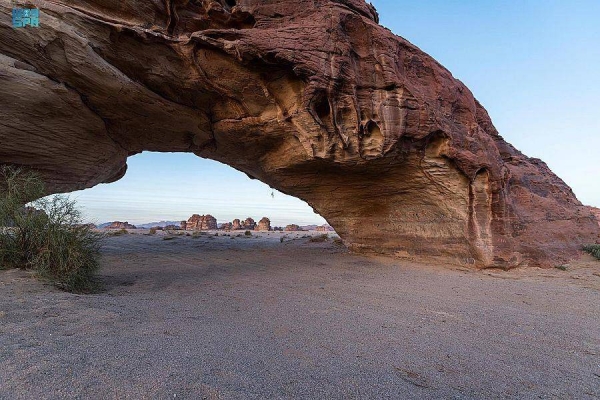 Hisma Desert, 500 million years old, is an open museum of rock formations, rare gharameel