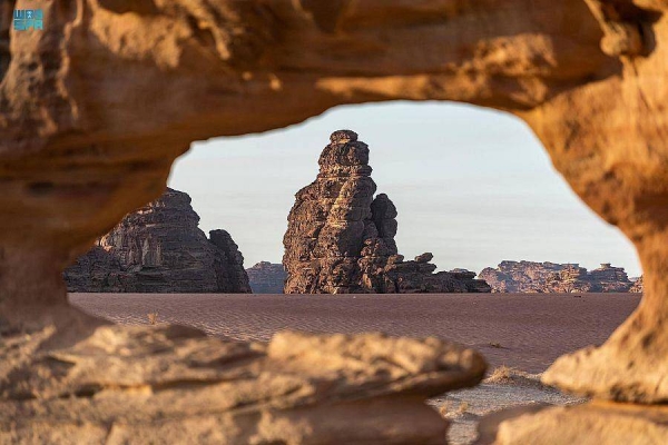 Hisma Desert, 500 million years old, is an open museum of rock formations, rare gharameel