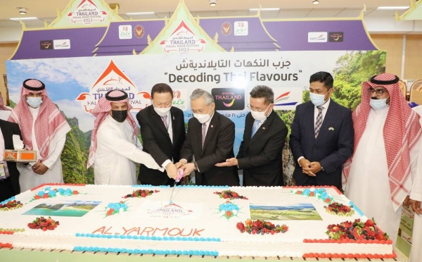 Don Pramudwinai, deputy prime minister and minister of foreign affairs of the Kingdom of Thailand, alongside Shehim Mohammed, director of LuLu Hypermarkets Saudi Arabia, inaugurated the Thailand Halal Food Festival 2022 at Atyaf Mall, Yarmouk, Riyadh.