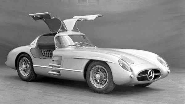 Mercedes-Benz 300 SLR Uhlenhaut Coupé sold for an all-time record price of 135 million euros.