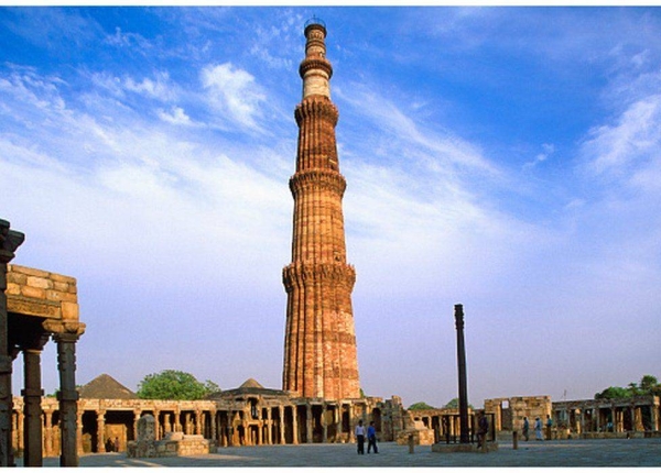 Qutub Minar, the tallest brick minaret in the world with a height of 72 meters. This is a UNESCO World Heritage Site and considered the most striking of Delhi’s sites highlighting eight centuries of Islamic rule.