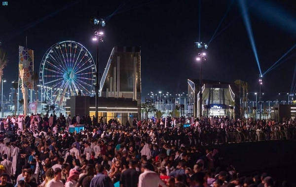 The visitors of the Jeddah Season 2022 reached two million in less than a month. The visitors to the citywide art, culture and entertainment festival, include Jeddah residents and tourists who belong to different age groups and nationalities.