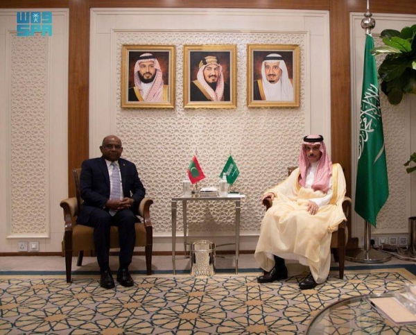 Minister of Foreign Affairs Prince Faisal Bin Farhan received on Sunday in Riyadh, his Maldives Foreign Minister Abdulla Shahid.