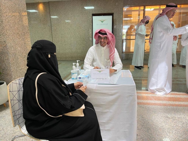 The Committee for the Random Neighborhoods in Jeddah announced the start of disbursing the first installment of compensation amounting to SR1 billion for the Saudi owners of properties razed in the random neighborhoods and slums in the Jeddah governorate.