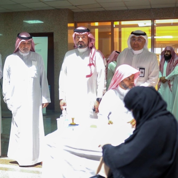 The Committee for the Random Neighborhoods in Jeddah announced the start of disbursing the first installment of compensation amounting to SR1 billion for the Saudi owners of properties razed in the random neighborhoods and slums in the Jeddah governorate.