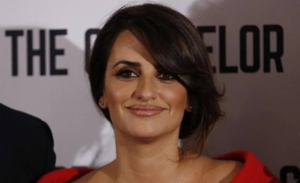 The jury of the 2022 National Cinema award was unanimous in its decision to honor the Madrid-born star, describing the 48-year-old Oscar winner in a statement as an “iconic actress whose brilliant legacy enriches Spain’s cultural heritage”.