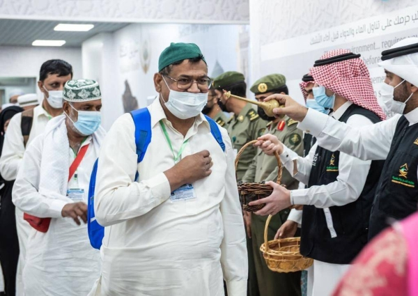The first batch of pilgrims who benefited from the 