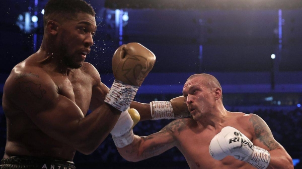 Oleksandr Usyk (Ukraine) and Anthony Joshua (England) faced each other in London last September.