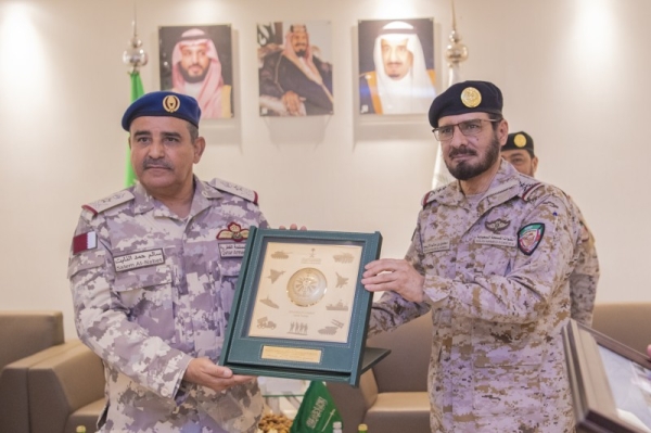 The Commander of the Joint Forces, Gen. Mutlaq Bin Salem Al-Azima, received in Riyadh on Sunday Lt. Gen. Pilot Salim Bin Hamad Al-Nabit, chief of staff of the Qatari Armed Forces.