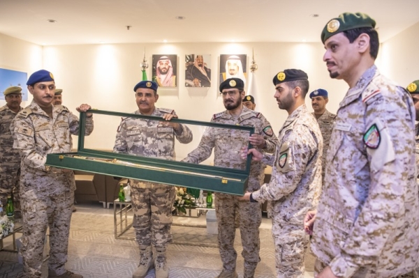 The Commander of the Joint Forces, Gen. Mutlaq Bin Salem Al-Azima, received in Riyadh on Sunday Lt. Gen. Pilot Salim Bin Hamad Al-Nabit, chief of staff of the Qatari Armed Forces.