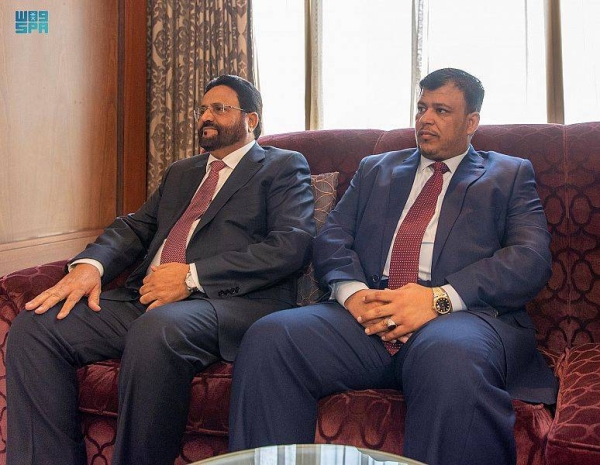 Prince Khalid bin Salman, Deputy Minister of Defense, met with the head of the Yemeni Presidential Leadership Council, Dr. Rashad Al Alimi, and members of the council during an official visit to Saudi Arabia.