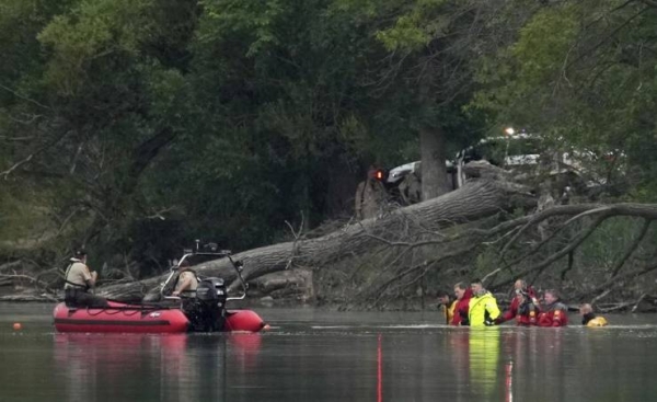 Bodies of 3 missing kids, woman found in Minnesota lake