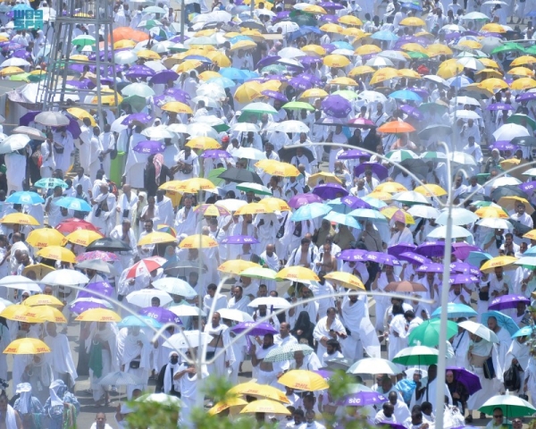 Marking the climax of the annual pilgrimage of Hajj, around one million pilgrims ascended on Friday the vast plains of Arafat. Pilgrims in seamless white clothes - resembling a white sea of humanity -started their ritual of standing at Arafat, the most important pillar of Hajj, this afternoon. 
