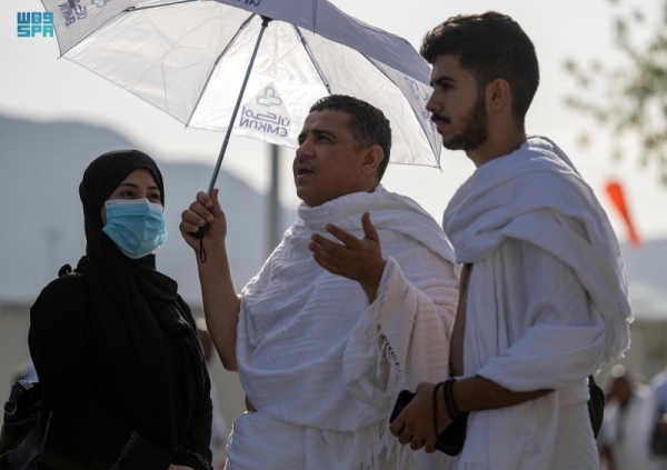 Marking the climax of the annual pilgrimage of Hajj, around one million pilgrims ascended on Friday the vast plains of Arafat. Pilgrims in seamless white clothes - resembling a white sea of humanity -started their ritual of standing at Arafat, the most important pillar of Hajj, this afternoon. 