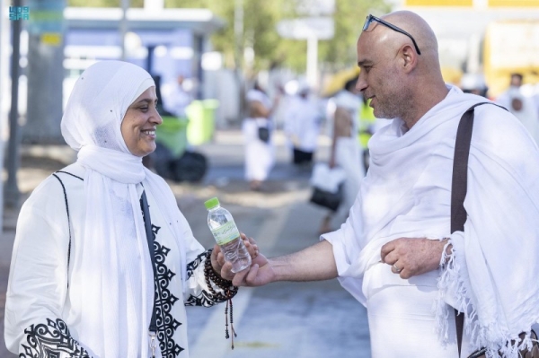 Marking the climax of the annual pilgrimage of Hajj, around one million pilgrims ascended on Friday the vast plains of Arafat. Pilgrims in seamless white clothes - resembling a white sea of humanity -started their ritual of standing at Arafat, the most important pillar of Hajj, this afternoon. 
