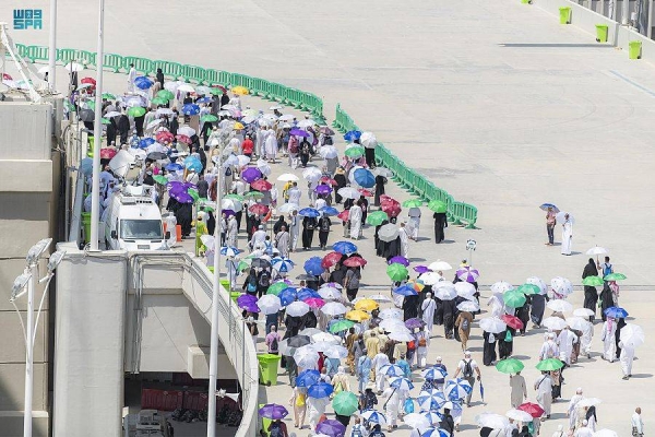 Pilgrims performed stoning ritual on Sunday, the first day of Tashreeq, at Jamarat in Mina. Wearing normal dress after exiting from ihram the previous day, they threw pebbles at all the three Jamarat or pillars symbolizing Satan.