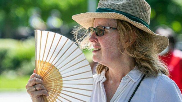 UK issues 'rare' extreme heat alert