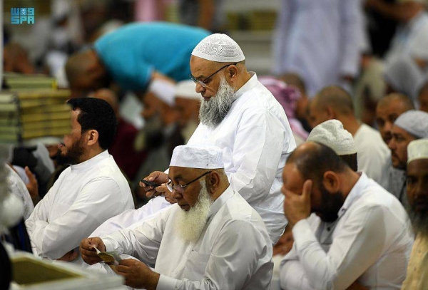 Several batches of Hajj pilgrims are arriving in Madinah on a daily basis to visit the Prophet’s Mosque and greet the Prophet (peace be upon him) as their last destination in the Kingdom before departure to their homeland.