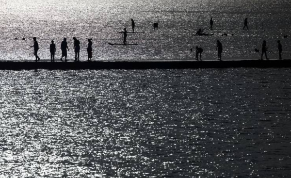 Britain on course for hottest day on record