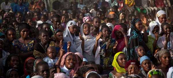 The UN Multidimensional Integrated Stabilization Mission in Mali (MINUSMA) supported youth in Gao in launching a communal theatre project to promote peace and reconciliation.