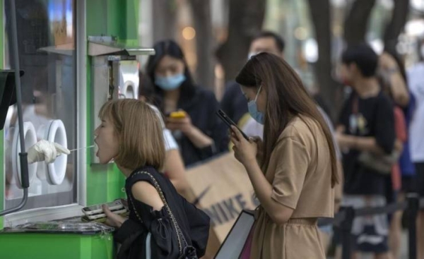 Thousands stranded in China resort city amid COVID lockdown