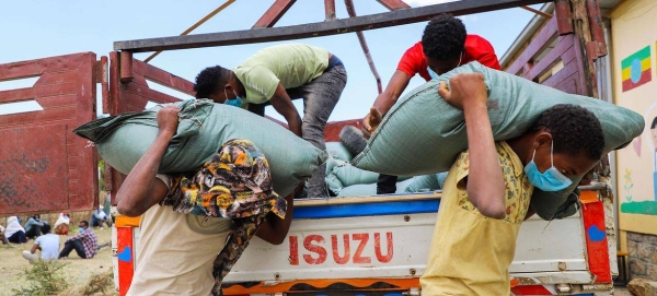 FAO and partners delivered 262 tonnes of fertilizer to the Tigray region of Ethiopia to aid food production.