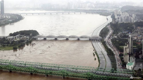 A part of a main road near the Han River that was flooded due to heavy rain in Seoul, South Korea this week. Some of the heaviest rain in decades swamped South Korea's capital region. — courtesy Yonhap 