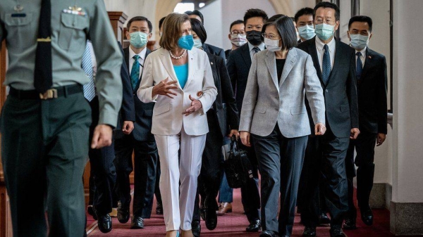 Speaker of the US House Of Representatives Nancy Pelosi speaks Taiwan's President Tsai Ing-wen, at the president's office in Taipei on 3 August.,jpg