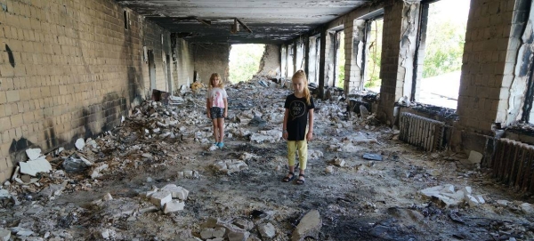 WFP⁩ food parcels are distributed to war-affected people in Kharkiv Oblast in collaboration with the Ukrainian Red Cross.
