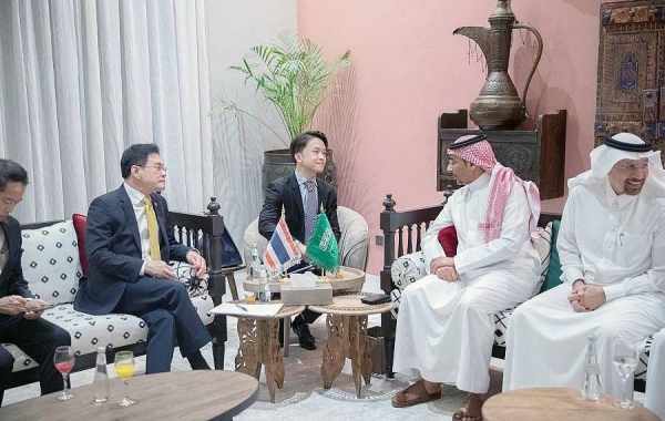 Minister of Commerce and Chairman of the Board of Directors of the General Authority for Foreign Trade Dr. Majid Bin Abdullah Al-Qasabi met here Sunday with Deputy Prime Minister and Minister of Commerce of the Kingdom of Thailand Jurin Laksanawisit In Riyadh.