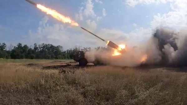 Russian operators firing missiles during the Ukraine conflict.