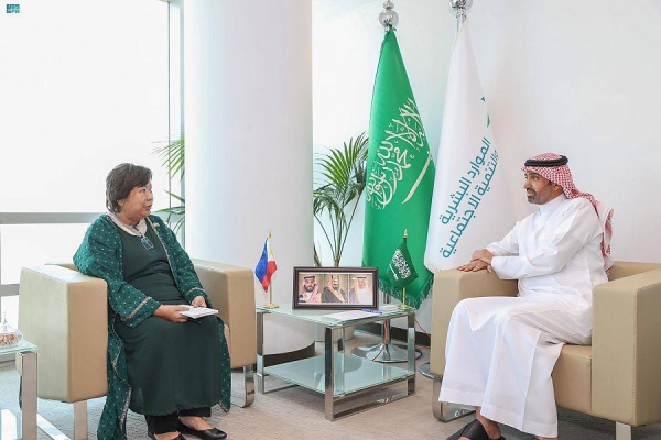 Minister of Human Resources and Social Development (MHRSD) Eng. Ahmed Bin Sulaiman Al-Rajhi met on Saturday with the Philippine Migrant Workers Minister Susan Ople at the ministry' headquarter in Riyadh.