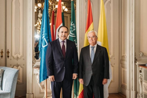  Dr. Zuhair Fahd Al-Harthi and António Carlos Carvalho de Almeida Ribeiro