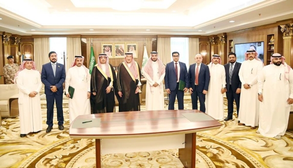 Prince Muhammad Bin Nasser, governor of Jazan Region, inaugurated the Agricultural Marketing Services Center in the region Saturday at the Emirate’s Court.
