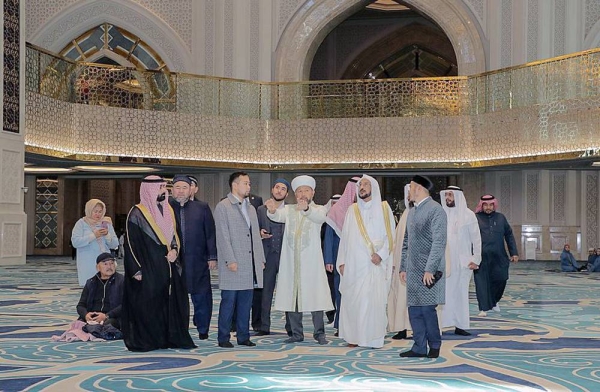 Minister of Islamic Affairs, Call and Guidance Dr. Abdullatif Bin Abdulaziz Al Al-Sheikh visited Nur Sultan Mosque in Kazakhstan, toured its various facilities, and was briefed on the details of the mosque.
