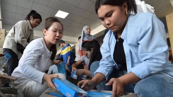 Volunteers collect aid for evacuees in Kyrgyzstan