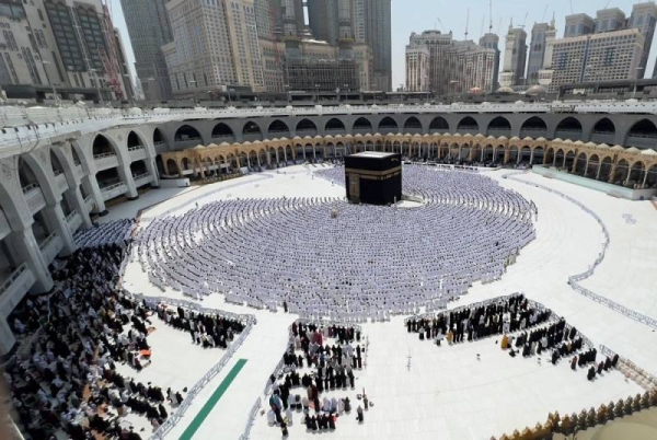 The Umrah pilgrims are able to plan their own itineraries electronically through approved Online Travel Agents (OTAs) and platforms. The validity of the visa is 90 days and the pilgrims are free to travel all across the Kingdom. 