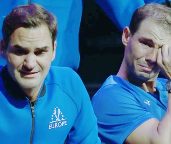 Roger Federer says goodbye in a Laver Cup doubles match, London on Friday.