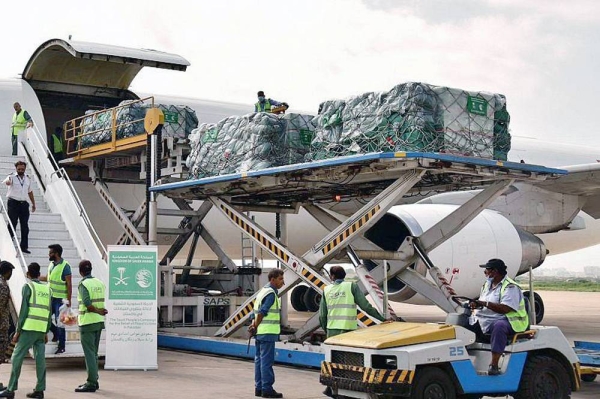 The fourth and fifth Saudi relief planes, laden with 60 tons of aid, including tents, blankets, shelter kits, food baskets and dates, benefiting 8,424 people, arrived in Karachi, Pakistan, on Friday.