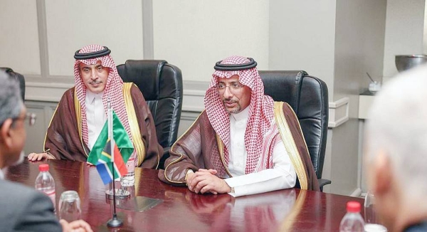 The 9th Session of Saudi-South African Joint Committee kicked off here Monday in the presence of Minister of Industry and Mineral Resources Bandar Bin Ibrahim Al-Khorayef, South African Minister of Trade, Industry and Competition Ebrahim Patel and senior officials from both sides.
