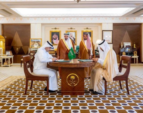The signing between the bank and the Qassim Health Cluster is sponsored by the Prince of Al-Qassim region Dr. Faisal bin Misha'al bin Saud bin Abdulaziz.