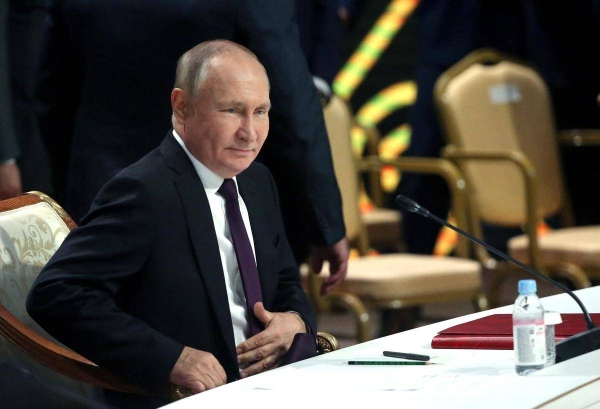 Putin urges CIS countries to make payments in national currencies