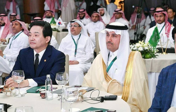 Minister of Transport and Logistic Services Eng. Saleh Bin Nasser Al-Jasser met with South Korea’s Minister of Land, Infrastructure and Transport Won Hee-ryong and his accompanying delegation in Riyadh Sunday.