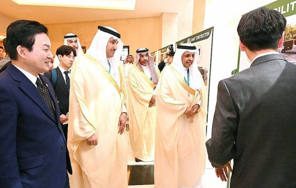 Minister of Transport and Logistic Services Eng. Saleh Bin Nasser Al-Jasser met with South Korea’s Minister of Land, Infrastructure and Transport Won Hee-ryong and his accompanying delegation in Riyadh Sunday.