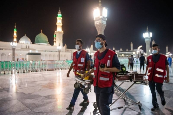 The Red Crescent team arrives at the scene of an emergency in the courtyard of the Prophet's Mosque in Madinah.