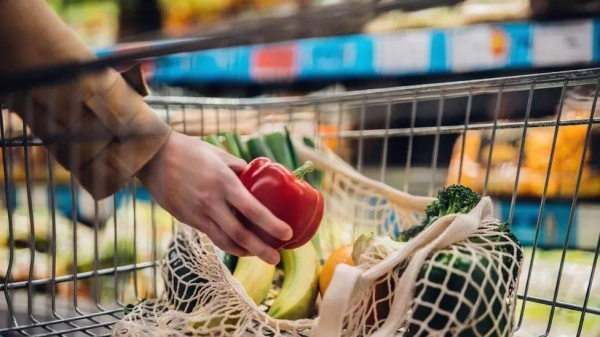 Covid virus can reside on some ready-to-eat groceries for days, a new study says