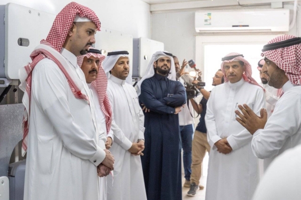 Riyadh Mayor Prince Faisal Bin Ayyaf launched on Sunday the solar energy project at the building of the Operation and Maintenance Agency.