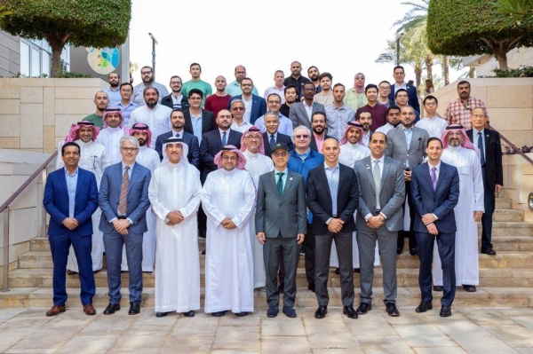 Deployment of high-speed Internet access points in the Modern Architectural Contracting Company (MACC) camp near the KAUST campus, Thuwal. (Photo: KAUST)